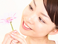 審美歯科で白く美しく歯を手に入れましょう
